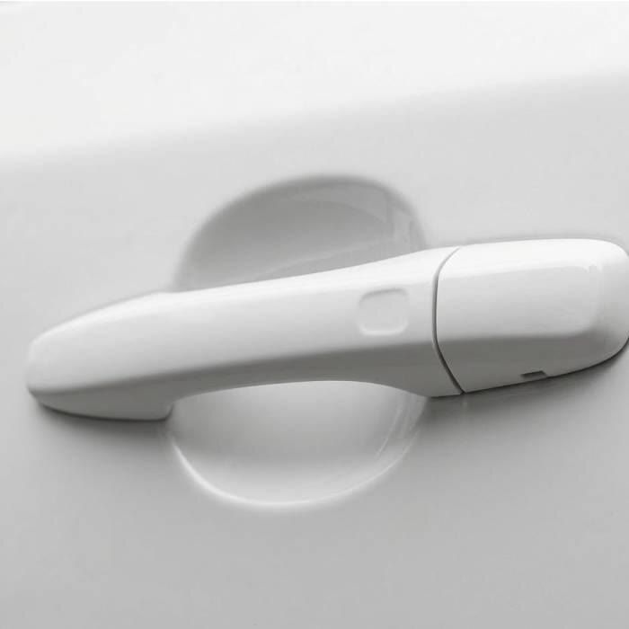 The seller's photo: the same door handle area after using the cloth
